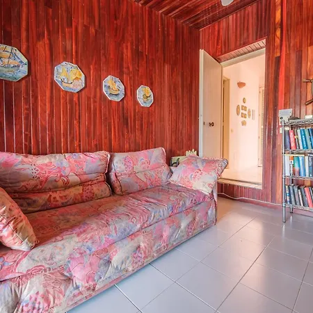 Anna Maria Villa *